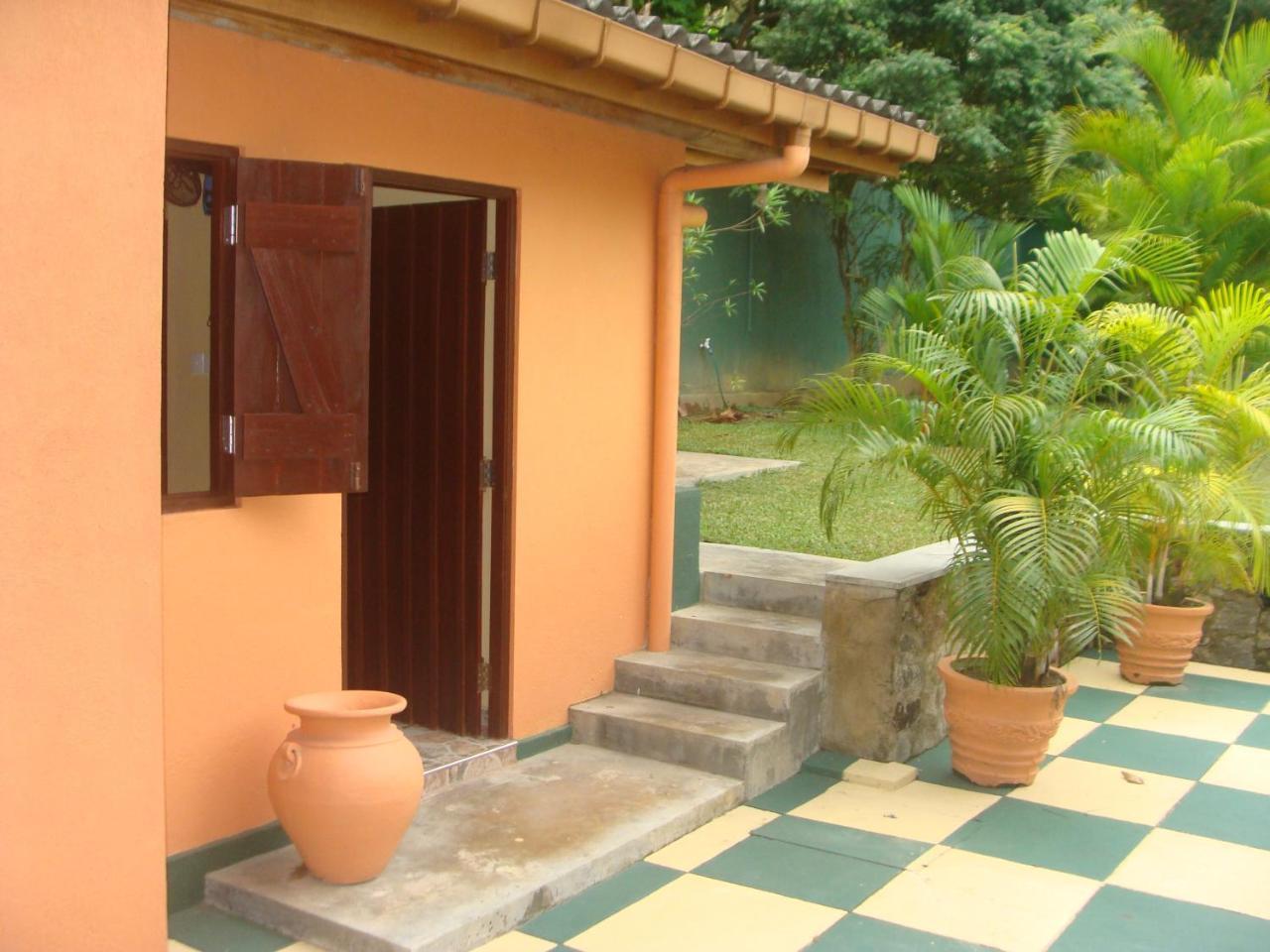 Jacks Bed And Breakfast Talpe Εξωτερικό φωτογραφία